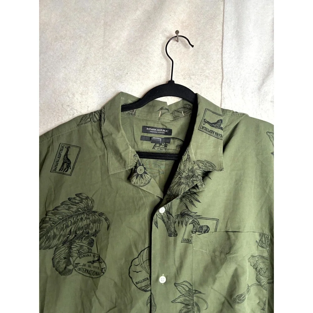 Banana Republic Shirt Mens 2XL Green Black Floral Relaxed Fit Collared Button Up